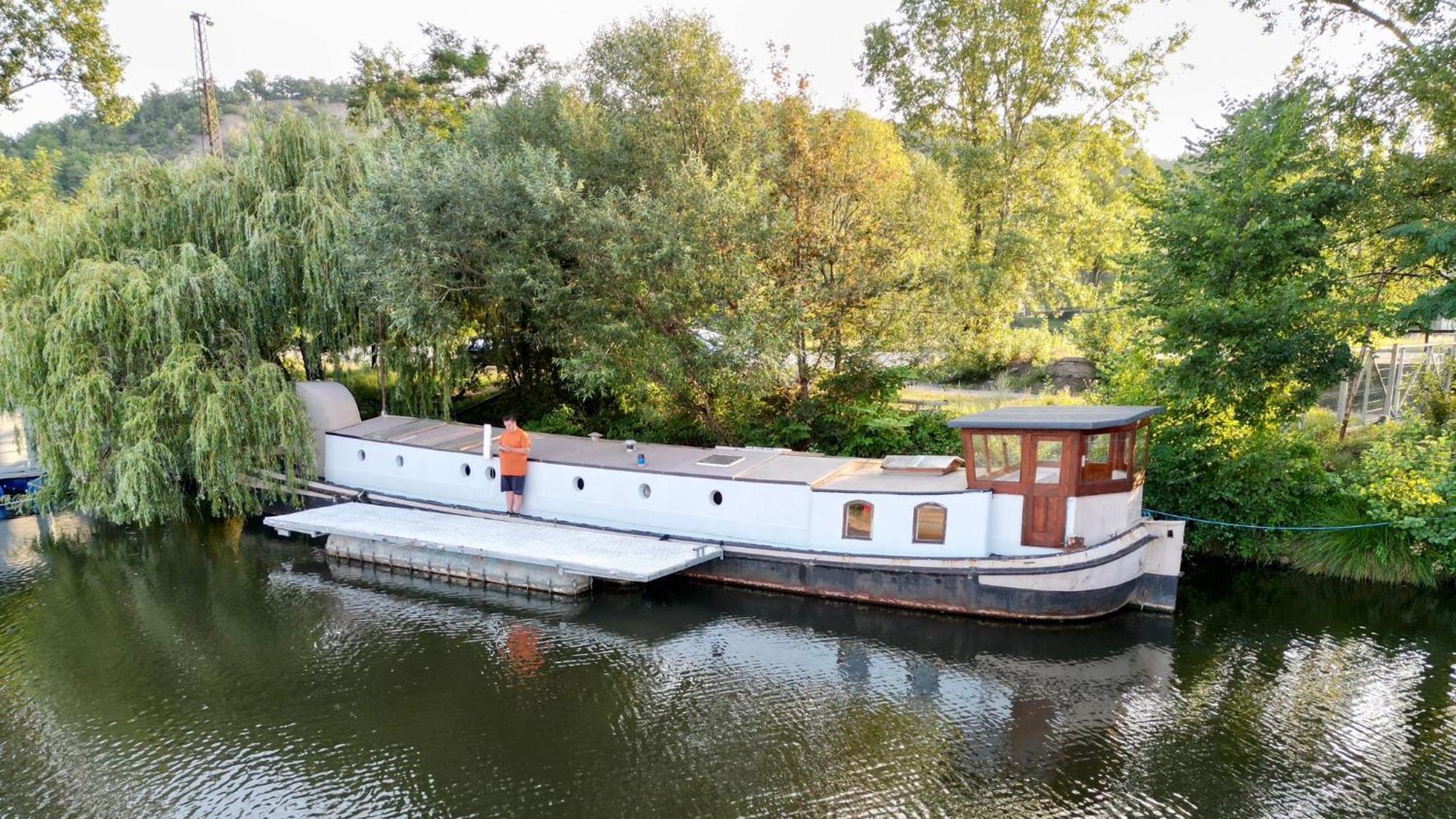 Prague On Boat, Privat Pier, Free Parking Hotel Exterior photo